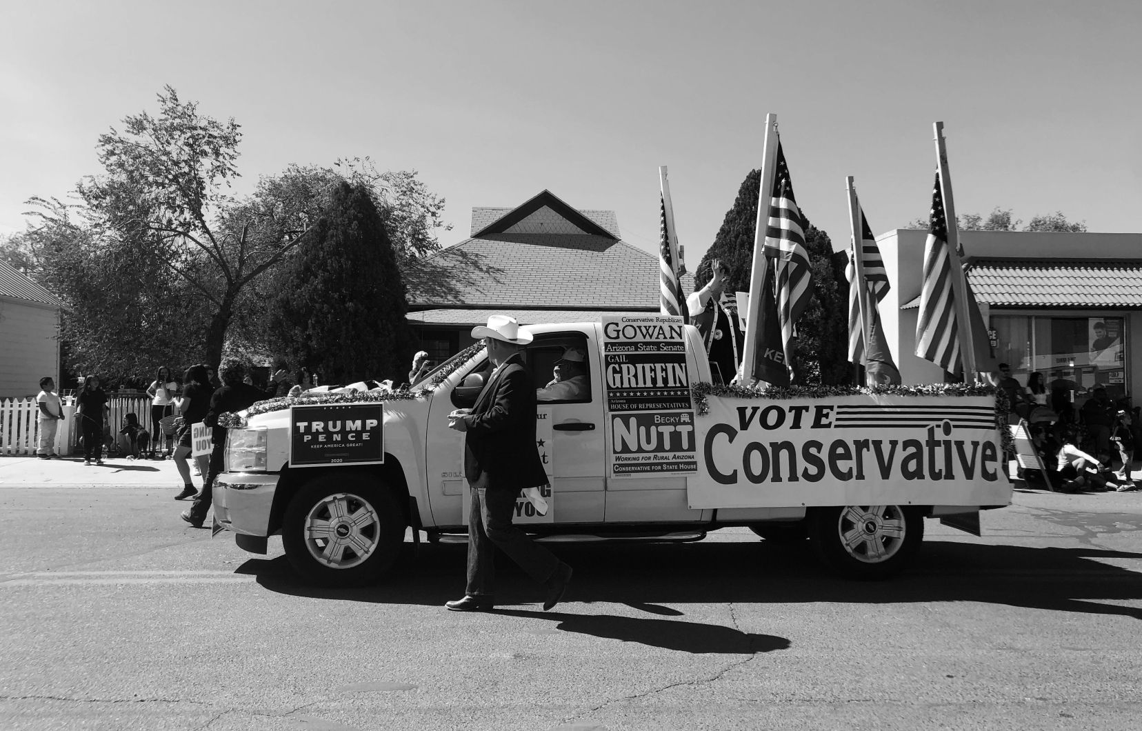 "That's Too, America", Frédéric Arnould in Problems of a Changing America