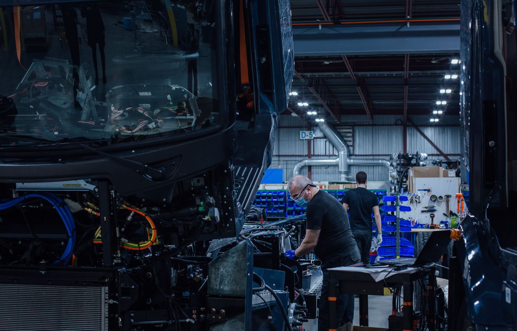 The electric lion faces a collective action to its shareholders